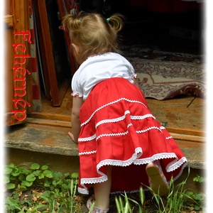 Vidéki leányka szoknya piros-fehér - ruha & divat - babaruha & gyerekruha - szoknya - Meska.hu
