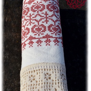 Borbolya keresztszemes törlőruha (bordó), Otthon & Életmód, Fürdőszoba, Törölköző, Hímzés, Varrás, MESKA