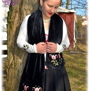 Kunhímzéssel díszített téli sál  fekete - Meska.hu