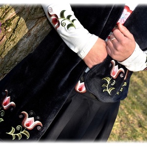 Kunhímzéssel díszített téli sál  fekete - ruha & divat - sál, sapka, kendő - sál - Meska.hu