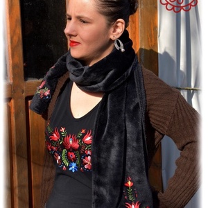 Matyó téli sál � fekete - ruha & divat - sál, sapka, kendő - sál - Meska.hu