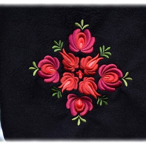 Fehérnép matyó téli sál � fekete - ruha & divat - sál, sapka, kendő - sál - Meska.hu