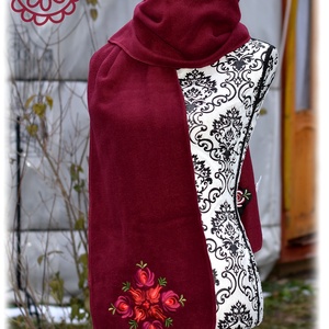 Fehérnép matyó téli sál � bordó, Ruha & Divat, Sál, Sapka, Kendő, Sál, Hímzés, Varrás, MESKA