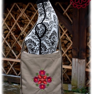 Cifra hátitarisznya � Matyó (khaki) - táska & tok - hátizsák - hátizsák - Meska.hu