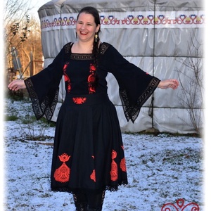 Júlia blúz, mezőségi (fekete) - Meska.hu