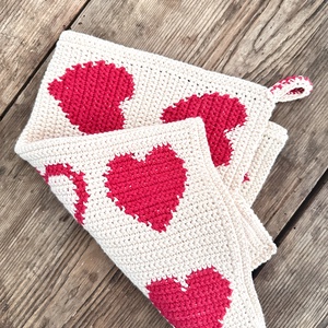 Szíves horgolt kéztörlő - otthon & életmód - fürdőszoba - törölköző - Meska.hu