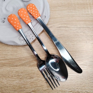 Narancssárga-fehér pöttyös evőeszközkészlet - 3 darabos szett - otthon & életmód - konyhafelszerelés, tálalás - tálalás - kanál & villa - Meska.hu