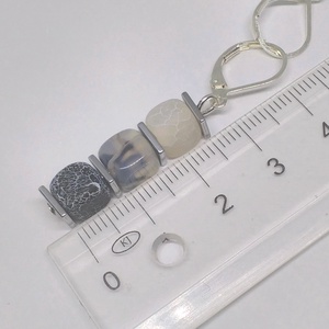 CUBE szürke fülbevaló - ékszer - fülbevaló - lógó fülbevaló - Meska.hu