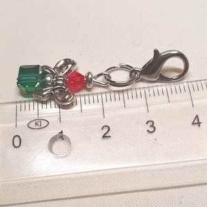 Ajándék csomag táskadísz - táska & tok - kulcstartó & táskadísz - kulcstartó - Meska.hu