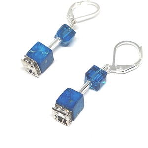 CUBE kék fülbevaló, Ékszer, Fülbevaló, Lógó fülbevaló, Ékszerkészítés, Gyöngyfűzés, gyöngyhímzés, MESKA