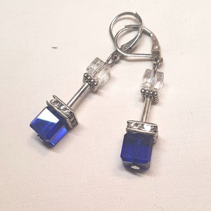 CUBE kék fülbevaló, Ékszer, Fülbevaló, Lógó fülbevaló, Ékszerkészítés, Gyöngyfűzés, gyöngyhímzés, MESKA