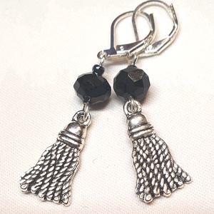 Lógós fülbevaló - Meska.hu