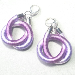 Lila színátmenetes fonal fülbevaló, Ékszer, Fülbevaló, Lógó fülbevaló, Ékszerkészítés, MESKA