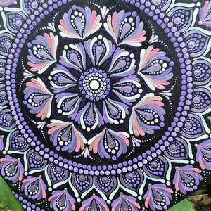 Pontozott mandala - Lila, Koronacsakra mandala - otthon & életmód - dekoráció - spiritualitás - mandala - Meska.hu