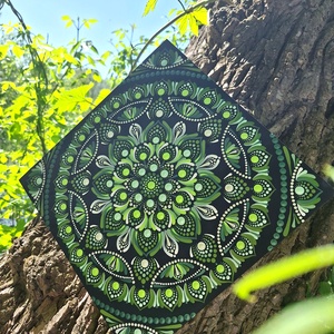 Pontozott mandala - Szívcsakra mandala - otthon & életmód - dekoráció - spiritualitás - mandala - Meska.hu