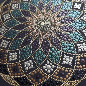 Kézzel pontozott arany-zöld-lila mandala vásznon - 30x30 cm - otthon & életmód - dekoráció - spiritualitás - mandala - Meska.hu