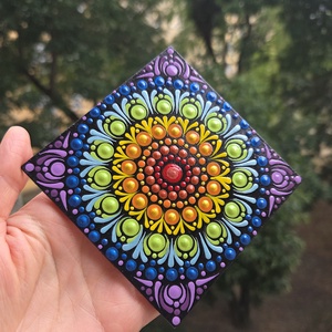 Csakra hűtőmágnes - 10�10 cm-es, kézzel festett mandala falapon - Meska.hu
