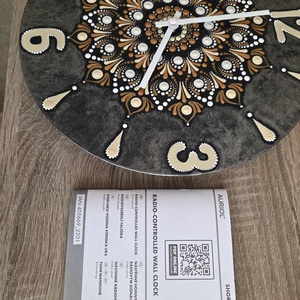 Kézzel festett mandala falióra bakelit lemezből - otthon & életmód - dekoráció - fali és függő dekoráció - falióra & óra - Meska.hu