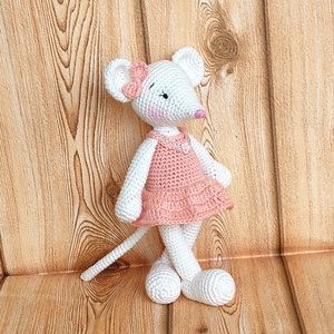 Egér kislány - barackszínű ruhában - egyedi horgolt amigurumi, Játék & Sport, Plüssállat & Játékfigura, Egér, Horgolás, Hímzés, MESKA