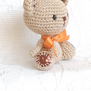 Horgolt Maci  - barna barackvirágos talpú - amigurumi marokállat  - játék & sport - plüssállat & játékfigura - maci - Meska.hu