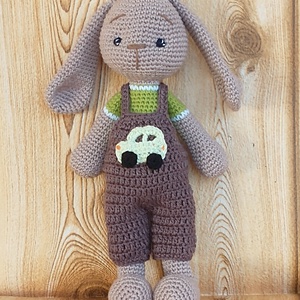 Nyuszi fiú - horgolt figura - játék & sport - plüssállat & játékfigura - nyuszi - Meska.hu