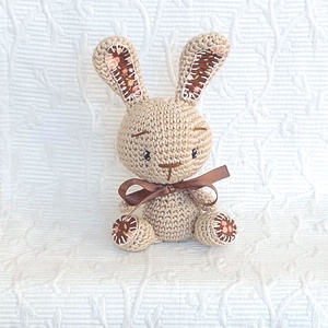  Drapp nyuszi- barack rózsákkal- horgolt - amigurumi- marokállat - játék & sport - plüssállat & játékfigura - nyuszi - Meska.hu