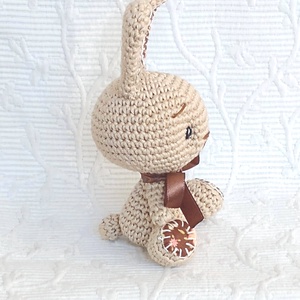  Drapp nyuszi- barack rózsákkal- horgolt - amigurumi- marokállat - játék & sport - plüssállat & játékfigura - nyuszi - Meska.hu