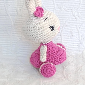 Nyuszi lány - pink ruhás - horgolt marokállat - játék & sport - plüssállat & játékfigura - nyuszi - Meska.hu
