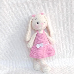 Nyuszi lány- hosszú fülekkel - rózsaszín ruhás- horgolt figura - játék & sport - plüssállat & játékfigura - nyuszi - Meska.hu