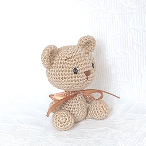  Horgolt Maci - arany pöttyös szalagos -amigurumi - marokállat - játék & sport - plüssállat & játékfigura - maci - Meska.hu