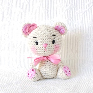  Maci lány - rózsaszín - szívecskés - egyedi - horgolt marokállat - amigurumi - Meska.hu