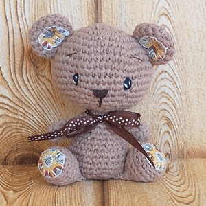  Barna - horgolt Maci - pöttyös szalagos -amigurumi - marokállat - játék & sport - plüssállat & játékfigura - maci - Meska.hu