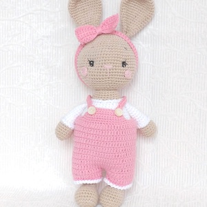 Nyuszi baba - rózsaszín nadrágban - öltöztethető - amigurumi - horgolt nyuszi - játék & sport - plüssállat & játékfigura - nyuszi - Meska.hu