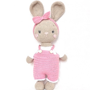 Nyuszi baba - rózsaszín nadrágban - öltöztethető - amigurumi - horgolt nyuszi - Meska.hu