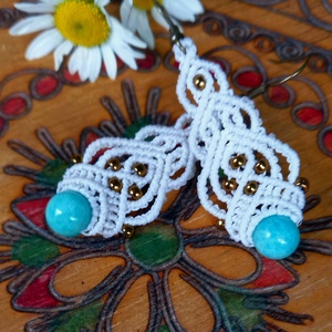 Amazonit gyöngyös ,fehér,makramé fülbevaló, Ékszer, Fülbevaló, Lógó fülbevaló, Csomózás, MESKA
