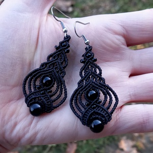 Dupla ónix makramé fülbevaló  - ékszer - fülbevaló - lógó fülbevaló - Meska.hu
