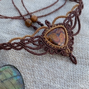 Mátrai achát/mahagony makramé nyaklánc  - ékszer - nyaklánc - medálos nyaklánc - Meska.hu