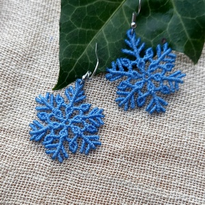 Hópehely/égszínkék,  makramé fülbevaló  - Meska.hu