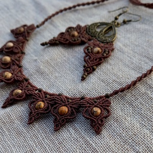 Mahagony barna /képjáspis makramé ékszerszett  - ékszer - nyaklánc - gyöngyös nyaklánc - Meska.hu
