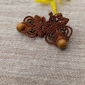 Lili /  őszbarna makramé fülbevaló , Ékszer, Fülbevaló, Lógó fülbevaló, Csomózás, MESKA