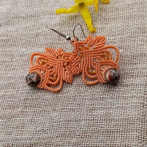 Lili /  világos narancs makramé fülbevaló , Ékszer, Fülbevaló, Lógó fülbevaló, Csomózás, MESKA