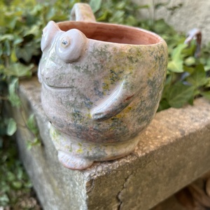 Vidám béka bögre  tökéletes ajándék, 400 ml - otthon & életmód - konyhafelszerelés, tálalás - tálalás - bögre & csésze - Meska.hu