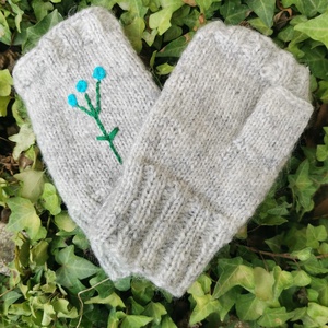 Ujjatlan kézi kötésű kesztyű hímzett virágokkal - ruha & divat - sál, sapka, kendő - kesztyű - Meska.hu Ujjatlan kézi kötésű kesztyű hímzett virágokkal - ruha & divat - sál, sapka, kendő - kesztyű - Meska.hu