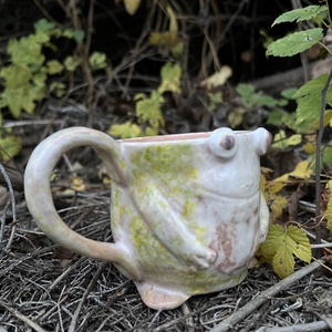 Vidám béka bögre  tökéletes ajándék, 400 ml - otthon & életmód - konyhafelszerelés, tálalás - tálalás - bögre & csésze - Meska.hu Vidám béka bögre  tökéletes ajándék, 400 ml - otthon & életmód - konyhafelszerelés, tálalás - tálalás - bögre & csésze - Meska.hu