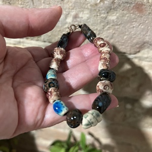 Karkötő  a föld erejével 20 cm - ékszer - karkötő - bogyós karkötő - Meska.hu