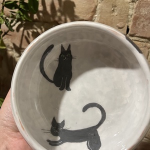 Kézzel festett mély kerámia tál  Fekete macskák  - otthon & életmód - konyhafelszerelés, tálalás - tálalás - tányér & étkészlet - Meska.hu