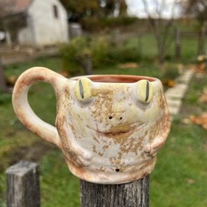 Vidám béka bögre  tökéletes ajándék, kb  350 ml - otthon & életmód - konyhafelszerelés, tálalás - tálalás - bögre & csésze - Meska.hu