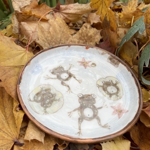 Kézzel festett kerámia tál  Vidám békák  16 cm, Otthon & Életmód, Konyhafelszerelés, tálalás, Tálalás, Tányér & Étkészlet, Kerámia, MESKA