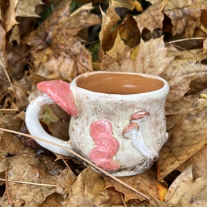 Boszorkány erdei bögre  kézzel készült kerámia csésze gombával, mohával és zuzmóval - otthon & életmód - konyhafelszerelés, tálalás - tálalás - bögre & csésze - Meska.hu