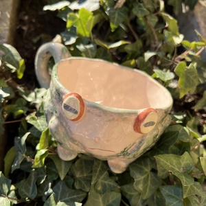 Vidám béka bögre Sleepy frog � tökéletes ajándék, kb  250 ml - otthon & életmód - konyhafelszerelés, tálalás - tálalás - bögre & csésze - Meska.hu